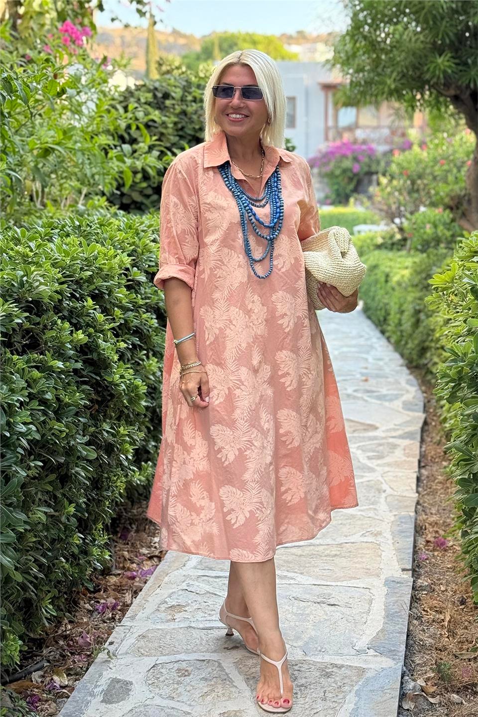 Nora – Jurk met Bladmotief en Relaxte Uitstraling